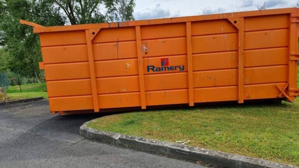 Photo d’une rotation de benne sur site Ramery