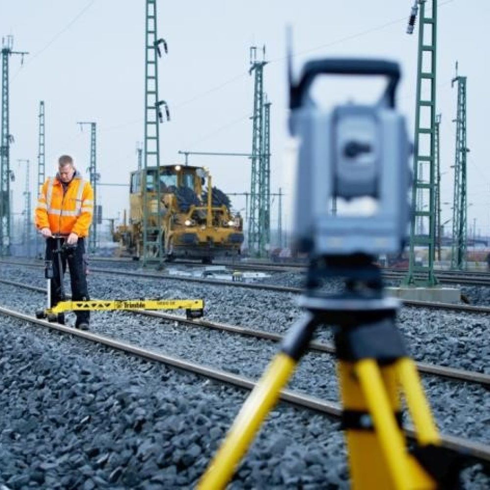Responsable terrain consultant la localisation des équipements industriels